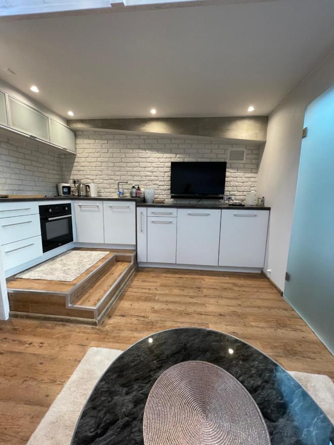 Warynskiego 9 - Piekna Panorama Miasta - Smart Tv 42 Cale - Wifi - Ekspres Kapsulkowy - W Pelni Wyposazona Kuchnia Warszawa Exteriör bild